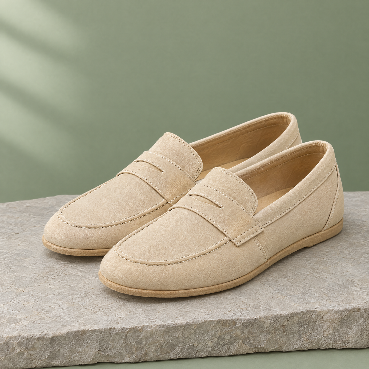 Ridge grounding penny loafer in Undyed