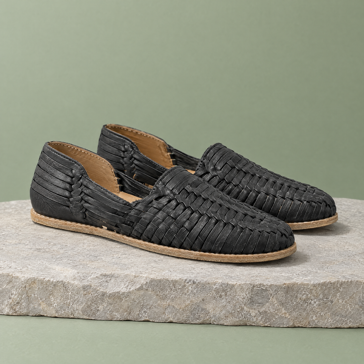 Mesa woven grounding huarache in Charcoal Black