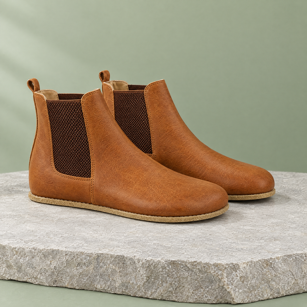 Alder grounding chelsea boot in Honey Brown, three-quarter view